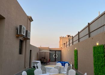 شاليه بمسطح اخضر