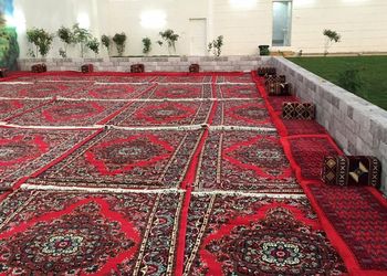 استراحة بمسبح داخلي وجلسة خارجية
