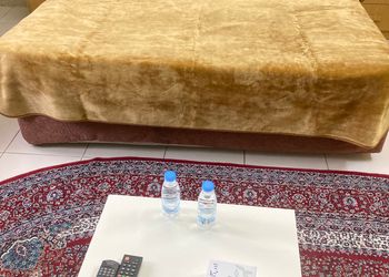 استديو بسرير ماستر وجلسة جانبية 