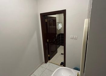 غرفة بسرير مزدوج