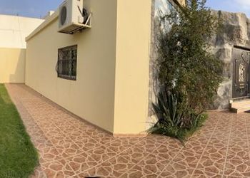 استراحة بجلسة خارجية ومسبح