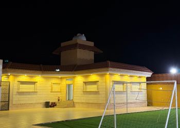 استراحة بملعب ومسبح
