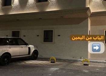 شقة بغرفتين نوم وصالة