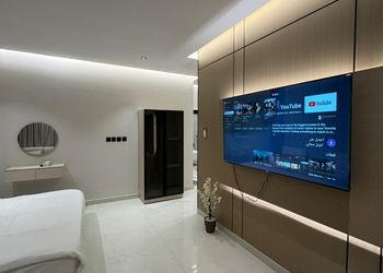 استديو هادئ بسرير ماستر 
