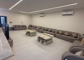 استراحة بجلسة خارجية ومسبح