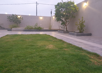 استراحة بمسطح اخضر والعاب مائيه 