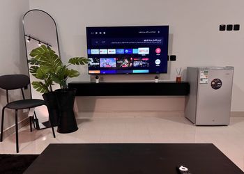 استديو بتصميم انيق ودخول ذاتي