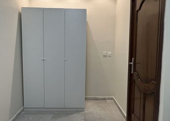 استديو بسريرين مفرده وجلسة 