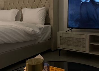 استديو بدخول ذاتي وتصميم هادئ 