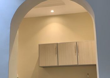 شاليه بغرفة نوم مطلة على المسبح