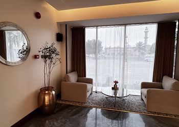 استديو بسرير ماستر وجلسة جانبية
