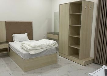 استديو بأثاث مريح وبسيط 