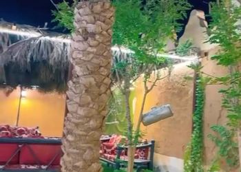 شاليه بطابع تراثي وجلسة خارجية 