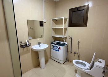 استديو سرير ماستر دخول ذاتي