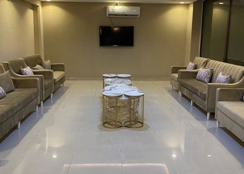 شالية انيق بجلسة خارجية و مسبح