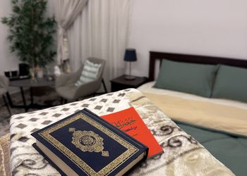 استديو بتصميم انيق ودخول ذاتي