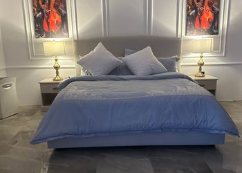 استديو هادئ بسرير ماستر