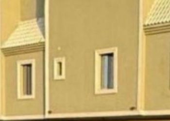 شقة بغرفة معيشة وغرفة نوم 