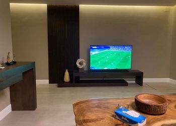 شقة بدخول ذاتي وغرفة جلوس