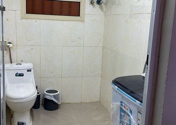 شقة بغرفتين نوم وصالة