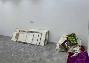 استراحة بمجلس وفناء خارجي