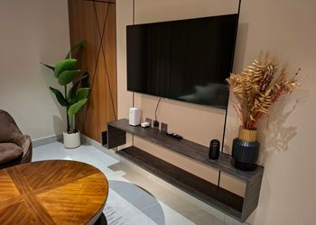 استديو بسرير ماستر 