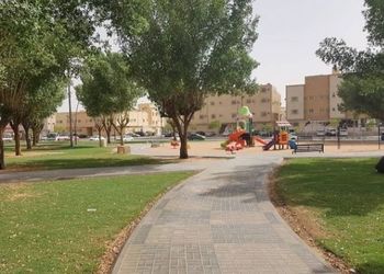 شقة بغرفة نوم وصالة بموقع مميز 