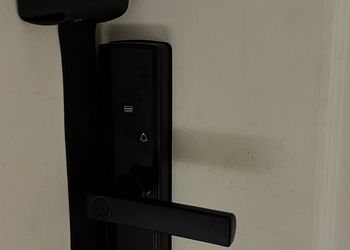 استديو هادئ بسرير ماستر 