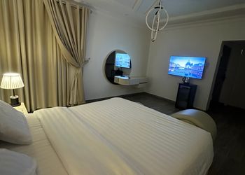 استديو بأثاث مريح وبسيط 