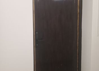 استديو هادئ بدخول ذاتي 