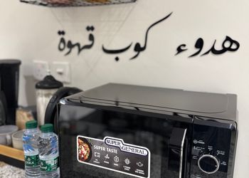 شقة بغرفة معيشة وغرفة نوم 