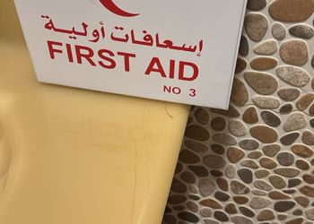 شقة بغرفة معيشة وغرفة نوم 