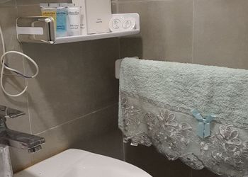 استديو بسرير ماستر وجلسة جانبية