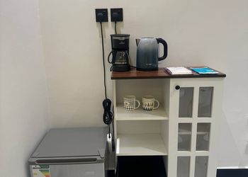 استديو بسرير ماستر وجلسة جانبية 