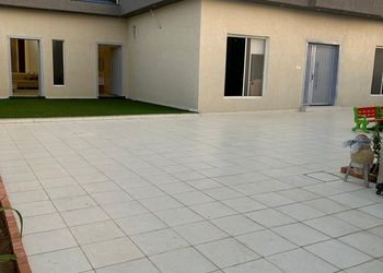 شاليه بصالة جلوس ومسبح داخلي