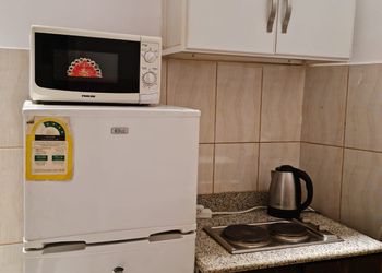 استديو بسرير ماستر وجلسة جانبية