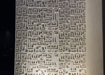 شاليه بمسطح اخضر و مسبح