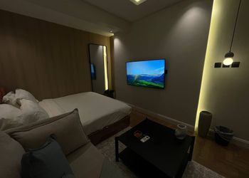 استديو بسرير ماستر وجلسة جانبية