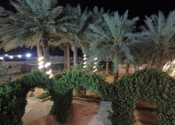 مزرعة بمجالس وبيت شعر 