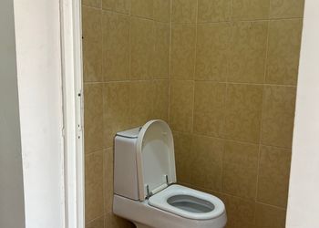 استراحة بمسطح اخضر ومجالس