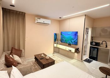 استديو هادئ بدخول ذاتي 