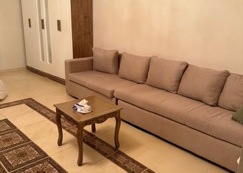 استديو بسرير ماستر وجلسة جانبية