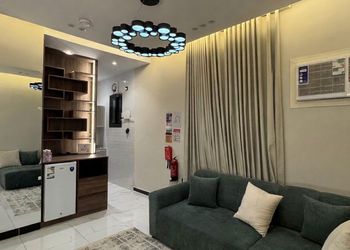 استديو بأثاث مريح وبسيط 