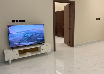 شقة بغرفتين نوم وصالة
