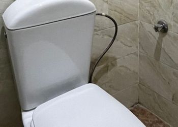 استراحة بمسبح خارجي 