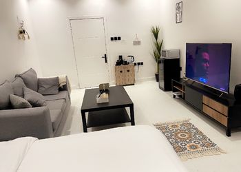 استديو بدخول ذاتي وموقع مميز