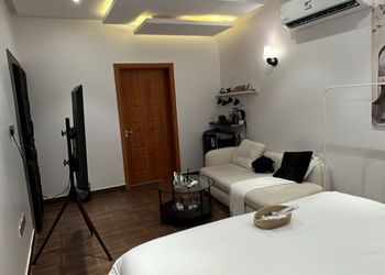 استديو بسرير ماستر وجلسة جانبية