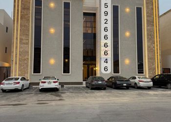 شقة بغرفتين نوم وصالة