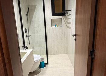 استديو بسرير ماستر وجلسة مريحة 