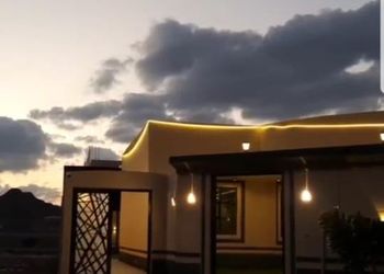 شاليه بمجلس ومسبح خارجي 